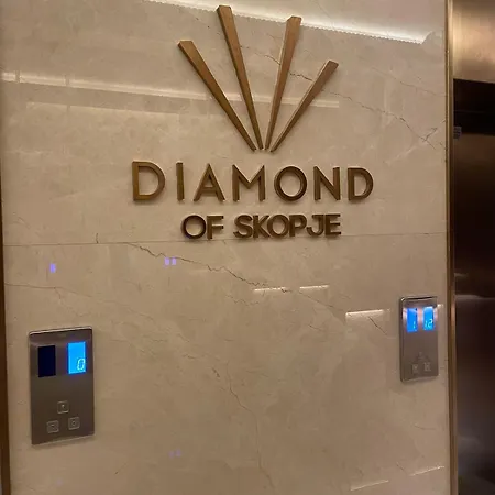 Diamond M *